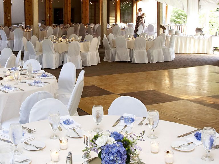 Why an Outdoor Dance Floor is Perfect for the Next Party You Throw