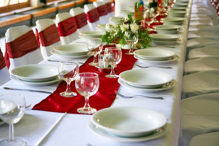 Why You Should Rent Linens for an Event Instead of Buying Them Allied