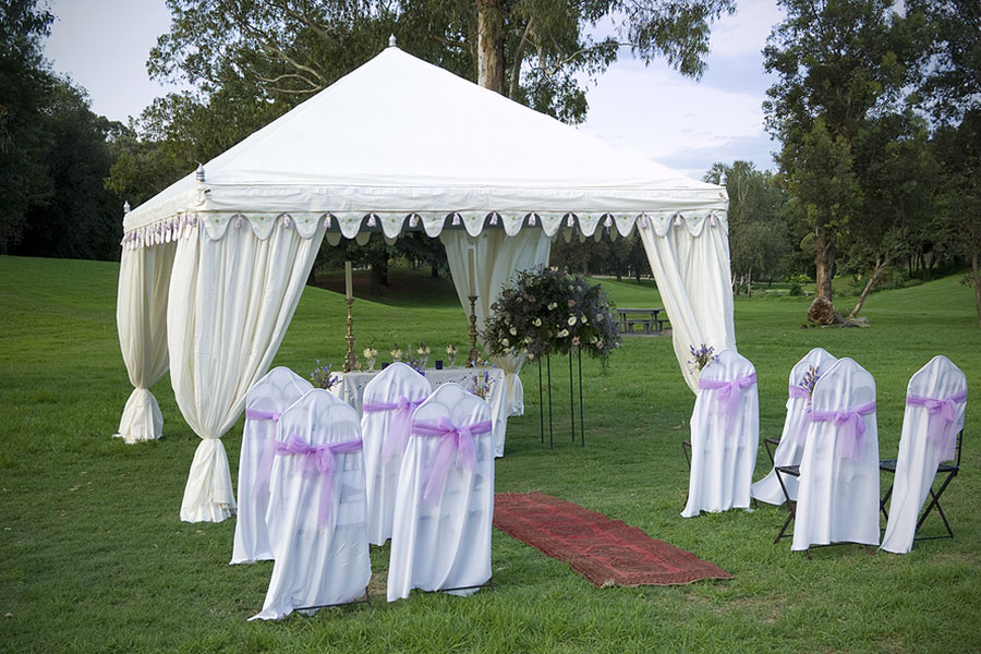 Small-Wedding-Tent Small Wedding Tent