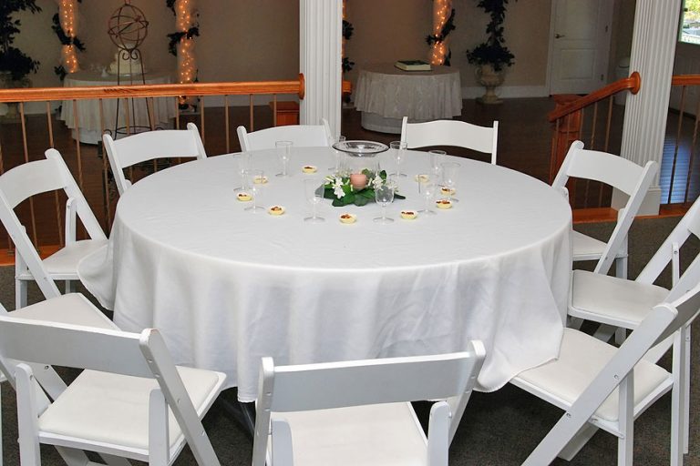 The Benefits of Using Local Table and Chair Rentals | Allied Event ...