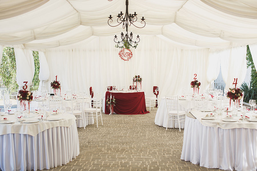 5 Rentals Needed to Host Your Wedding Reception Outdoors