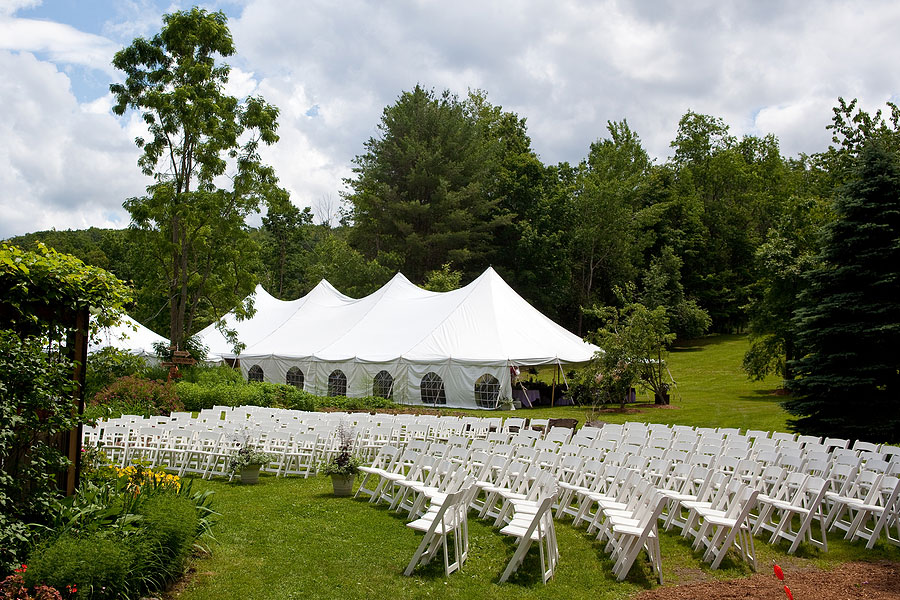 Essential Questions to Ask Before Signing a Contract for Wedding Rentals